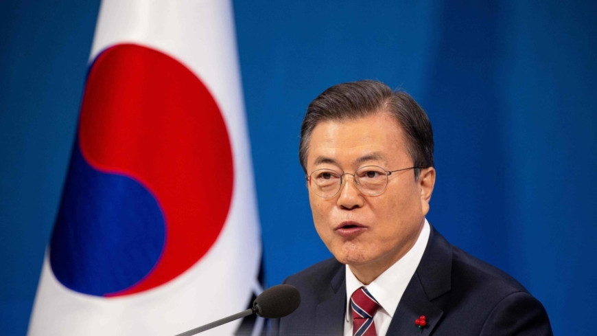 Trong Sách trắng của Nhật Bản năm 2018 (NDPG), đã xác định chính sách quốc phòng của Nhật Bản trong 5 năm tới. Nội các của Thủ tướng Nhật Bản Yoshihide Suga đã thông qua ngân sách quân sự cao kỷ lục là 51,7 tỷ USD (5,34 nghìn tỷ yên) cho năm tài chính 2021-22, tăng 1% so với năm trước.