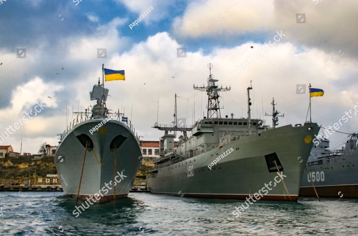 Sau khi Liên Xô tan rã, Ukraine đã được kế thừa một phần Hạm đội Biển Đen của Hải quân Liên Xô. Các cuộc đàm phán về vấn đề này rất khó khăn và kéo dài từ cuối năm 1991 đến tháng 5/1997.