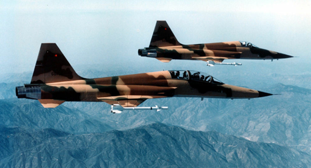 KF-21 được kỳ vọng sẽ thay thế các loại chiến đấu cơ thế hệ 3 như F-5E / F và F-4 của Không quân Hàn Quốc, cũng như một số máy bay chiến đấu F-16C / D và F-15K; tất cả đều sắp hết niên hạn sử dụng.