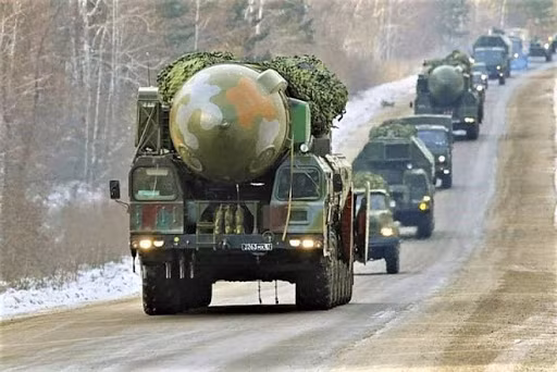 Sau 7 năm thì tổng số vũ khí hạt nhân chiến lược của 2 nước không vượt quá 700 tên lửa đạn đạo xuyên lục địa, tên lửa đạn đạo trên tàu ngầm và máy bay ném bom hạng nặng, cũng như không quá 1.550 đầu đạn và 800 tên lửa được triển khai.