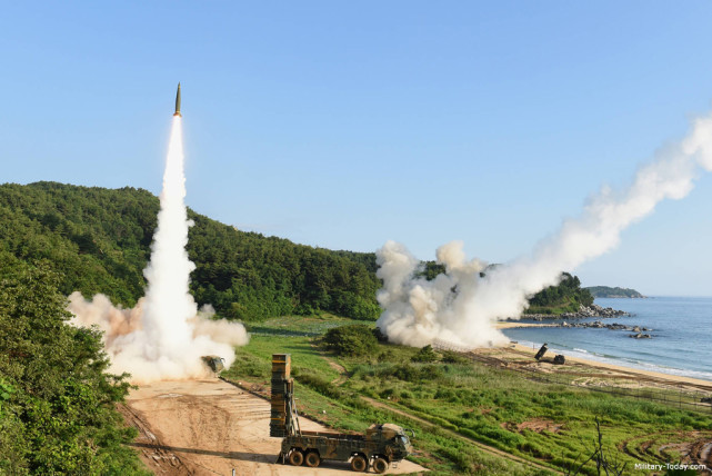 Theo phân tích, lý do khiến Hàn Quốc phát triển “siêu tàu tên lửa” có thể chủ yếu là để chống lại Triều Tiên và Nhật Bản. Điều này là do Hàn Quốc và Nhật Bản tiếp tục có mâu thuẫn và cũng đang đối mặt với tranh chấp lãnh thổ; trong khi đó, căng thẳng giữa Hàn Quốc và Triều Tiên không bao giờ có dấu hiệu hạ nhiệt.