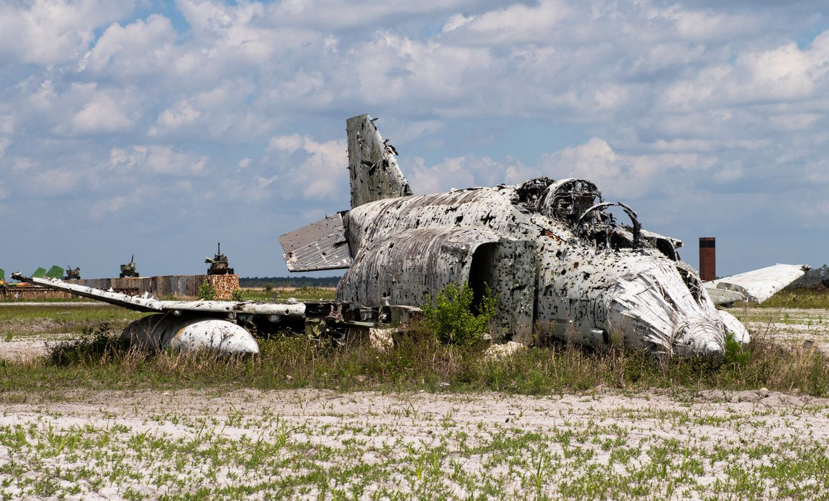 Tuy nhiên những khẩu đội tên lửa phòng không SAM của Ai Cập và Syria mới là “khắc tinh” F-4 của Israel; 36 chiếc F-4 của Israel đã bị bắn hạ bởi tên lửa phòng không của hai nước này.
