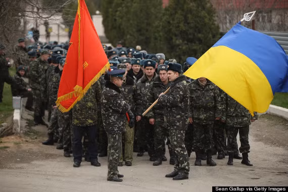 Để có cái nhìn cụ thể hơn, hãy cùng đi sâu vào đánh giá từng lực lượng của hai quốc gia. Đầu tiên là lực lượng lục quân của hai nước, Nga có lực lượng quân sự lên đến 3.508.000 người, trong khi Ukraine chỉ có hơn 1.190.000 người.