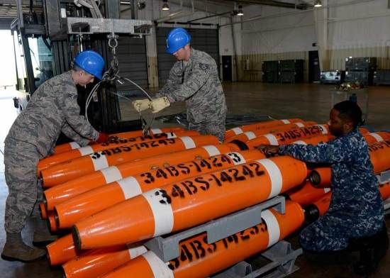 Thủy lôi là vũ khí phòng ngự quan trọng, có thể ngăn chặn các tàu chiến lớn đổ bộ; sau khi chiến tranh Lạnh kết thúc, một thời gian tương đối dài, Lầu Năm Góc ít quan tâm nâng cấp loại vũ khí “cổ điển” này; nhưng trước sự phát triển của Hải quân Trung Quốc, Quân đội Mỹ lại tiếp tục chú ý đến loại vũ khí này.