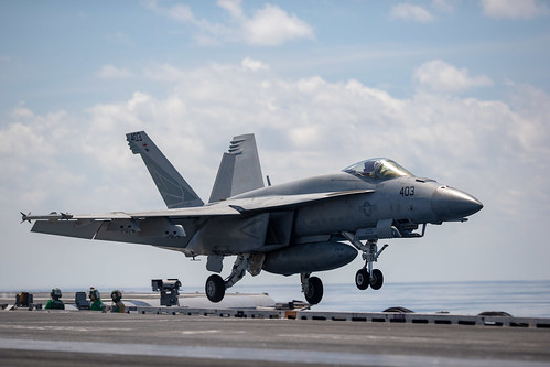 Mục đích Hải quân Mỹ dùng F-16 làm máy bay huấn luyện, nhằm tiết kiệm kinh phí sử dụng; đồng thời rút số tiêm kích hạm F/A-18 E/F ra, để thực hiện nhiệm vụ trên các tàu sân bay làm nhiệm vụ chiến đấu, thay vì làm nhiệm vụ huấn luyện tại đây.