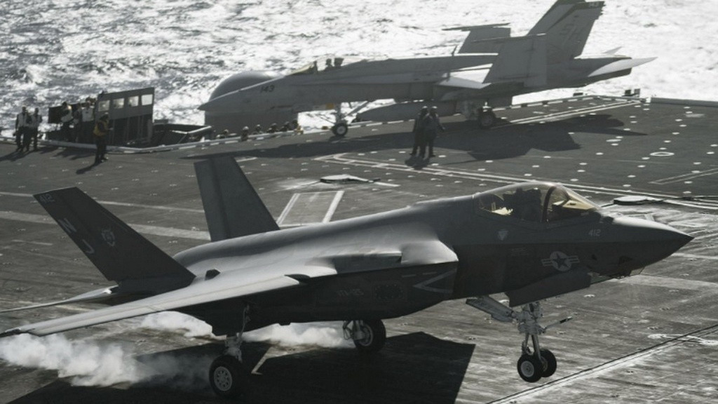 Jon Ludwigson, Giám đốc Văn phòng Trách nhiệm Giải trình của Chính phủ Mỹ về Hợp đồng và mua sắm an ninh quốc gia nói rằng, bất chấp những thách thức mà chương trình F-35 phải đối mặt, nhưng chương trình này vẫn tiếp tục phát triển.