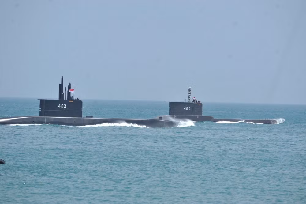 Điều lo ngại của cựu tướng lĩnh nói trên không phải là không có cơ sở, kinh phí sửa chữa chiếc tàu ngầm Nanggala hết 75 triệu USD. Nhưng khi đem về Indonesia dùng thử thì đã có 3 binh sĩ hy sinh. Sau đó, chuyên gia Hàn Quốc phải trực tiếp qua Indonesia sửa chữa thêm lần nữa.