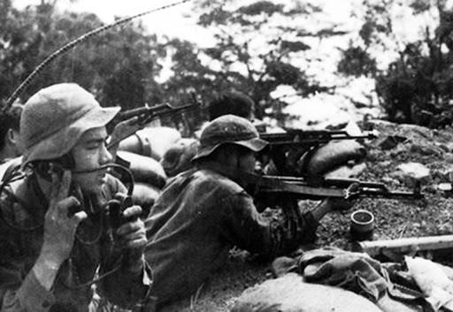 Ban chỉ huy Sư đoàn xác định đây là trận đánh có ý nghĩa quan trọng, tác động lớn đến quá trình phát triển chiến dịch. Để bảo đảm thắng lợi, chỉ huy sư đoàn quyết định dùng chiến thuật “vây, lấn” tiến tới tiêu diệt toàn bộ quân địch trên điểm cao này.