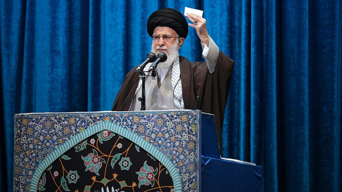 Tờ Fox News bình luận rằng "quan hệ giữa Mỹ và Iran luôn cân bằng trên lưỡi dao, và chỉ cần một chút thiếu kiềm chế của cả hai bên, có thể trở thành chiến tranh và tình hình trở nên tồi tệ hơn nhiều".