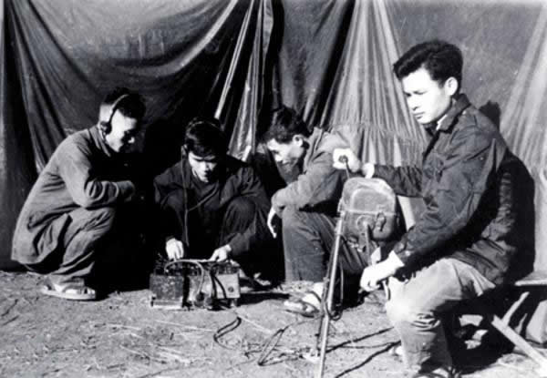 Ba năm sau đó, sau một thời gian dài, cho đến khi Lầu Năm Góc bắt đầu nghi ngờ rằng Hà Nội đã bắt và buộc các nhóm còn lại phải làm việc cho an ninh của ta. Lực lượng công an Miền Bắc Việt Nam đã sử dụng các nhóm này để gửi thông tin sai lệch, giả tạo cho người Mỹ.