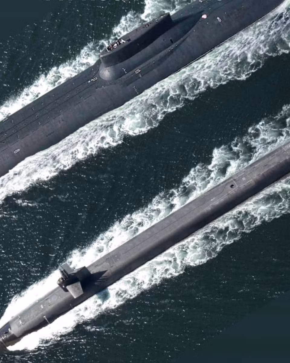 Mặc dù được coi là bé nhất trong số các tàu ngầm lớp Typhoon, nhưng Dmitri Donskoy lớn gần gấp đôi tàu ngầm lớp Ohio của Hải quân Mỹ. Và không có tàu ngầm nào tránh khỏi những lời chỉ trích, nhưng tàu ngầm lớp Typhoon được coi là một kỳ quan kỹ thuật, ngay cả đối với các nhà phân tích phương Tây.