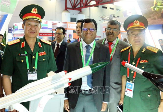 Ngành Công nghiệp quốc phòng Việt Nam có những bước tiến mang tính đột phá chưa từng có, khi chế tạo thành công và đưa vào sản xuất hàng loạt vũ khí mang vác, vũ khí cá nhân thế hệ mới, đủ để trang bị cho các sư đoàn đủ quân.