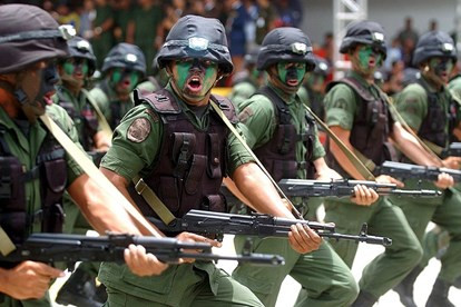 Từ Venezuela, Syria đến Ấn Độ, súng trường tiến công AK-103 đã chứng minh sự lựa chọn của Quân đội nhiều quốc gia đã từng sử dụng AK-47. Nòng súng mới cho mức chính xác cao hơn và giảm giật kiểu "74", giúp súng giảm độ giật hậu và nảy lên, cũng như giảm chớp lửa đầu nòng khi bắn, nếu so với phiên bản tiền nhiệm AK-47 và AKM.