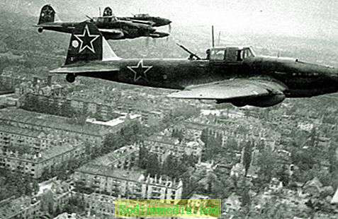 Đồng thời, tiếp tục hoàn thiện các mẫu máy bay vốn là thế mạnh đang tham gia tác chiến. Để giải quyết tận gốc sự yếu kém, Liên Xô đã bắt tay chế tạo các máy bay mới, vào năm thứ 3 của cuộc chiến tranh vệ quốc chống phát xít. Cuối cùng các máy bay tiêm kích Yak-3 và La-7, không những không chịu khuất phục mà còn vượt trội so với máy bay Đức.