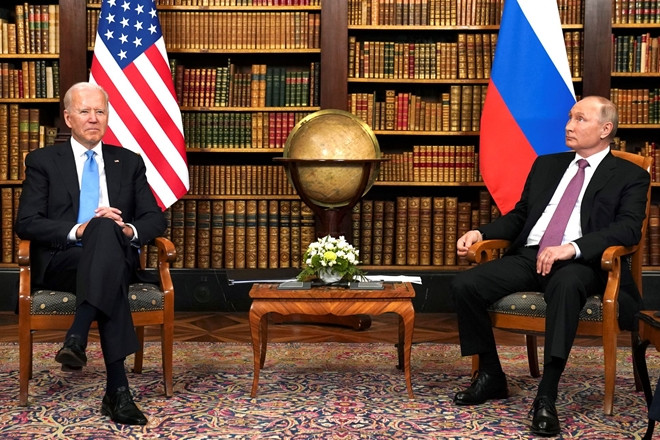 Vào giữa tháng 6, hai nhà lãnh đạo cấp cao Putin và Biden đã tổ chức cuộc họp thượng đỉnh đầu tiên tại Giơnevo (Thụy Sĩ). Trong quá trình tổ chức cuộc gặp, “tình cờ” Nga tiến hành một cuộc tập trận quy mô lớn trước "cửa nhà" của Mỹ, và các cuộc tập trận như vậy đã không vi phạm luật pháp quốc tế. 