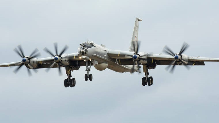 Cũng theo thông tin, các tàu chiến và máy bay của Nga đã ở trong khu vực tập trận 10 ngày, mặc dù các tàu này, hoạt động trong vùng biển quốc tế, nhưng chúng rất gần lãnh hải của Mỹ. Việc này khiến Mỹ phải điều gấp hai chiến đấu cơ tàng hình F-22, để ngăn chặn.