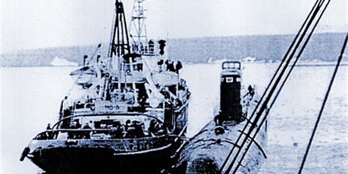 Năm 1981, tàu kéo đã kéo K-27 vào biển Kara và đánh đắm con tàu, đưa nhiên liệu, lò phản ứng và các chất thải khác chìm xuống đáy biển. Các chuyên gia đề xuất đánh chìm vật liệu hạt nhân một cách an toàn ở độ sâu ít nhất 3.000 mét. Nhưng K-27 chỉ chìm nằm ở độ sâu 50 mét. 