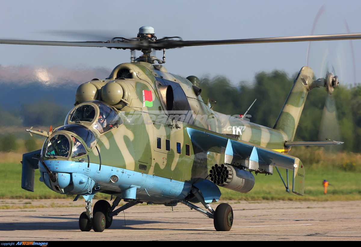 Máy bay trực thăng thuộc phiên bản pháo hạm Mi-24P, được trang bị pháo tự động hai nòng 30mm gắn cố định bên cạnh máy bay cùng với hệ thống tên lửa và rocket tiêu chuẩn hiện đại.