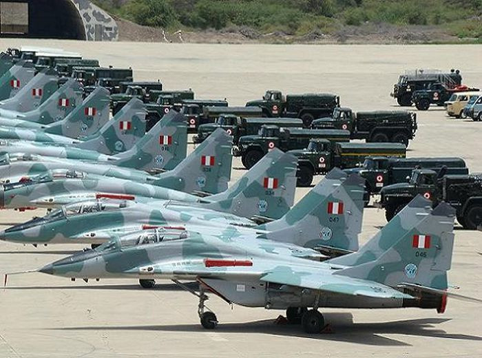Peru là một trong hai quốc gia ở Mỹ Latin sở hữu phi đội tiêm kích chỉ toàn máy bay thế hệ thứ 4 cùng với Venezuela. Hiện nay Peru đang sở hữu một phi đội tiêm kích 19 chiếc MiG-29 S/SMP có khả năng chiến đấu khá cao và hiện đại. Được trang bị cả tên lửa không đối không R-77 và R-27 mạnh mẽ khiến chúng chiếm ưu thế rất lớn trong cuộc không chiến với các đối thủ trong khu vực.
