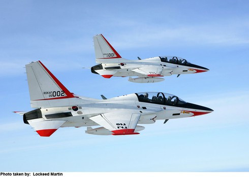 Argentina đã tiếp cận một số máy bay chiến đấu đã qua sử dụng của một số quốc gia như Mirage F-1 của Không quân Tây Ban Nha, Kfir của Không quân Israel và máy bay hạng nhẹ mới T/A-50 của Hàn Quốc.