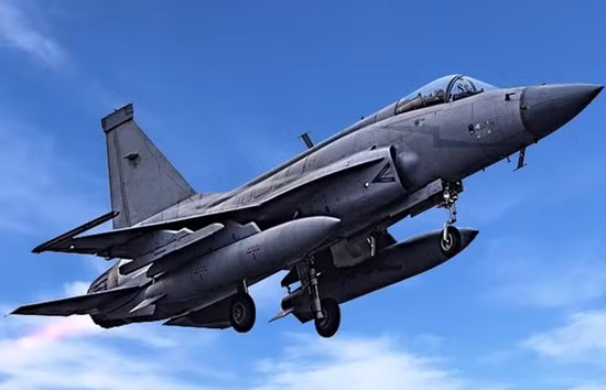 Theo thông tin trên tờ Defense World, kế hoạch xuất khẩu máy bay chiến đấu JF-17 do Trung Quốc và Pakistan hợp tác sản xuất, cho khách hàng Argentina, có khả năng bị phía Anh ngăn chặn.