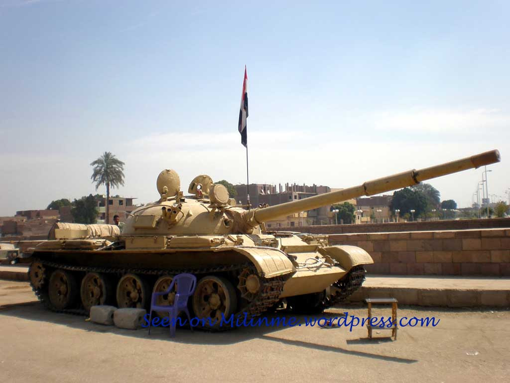 Quân đội Ai Cập vào cuối những năm 1960 và đầu những năm 1970 nổi lên với vị thế là một trong những quốc gia sử dụng nhiều xe tăng chủ lực T-54/55 của Liên Xô nhất; do lúc này, Ai Cập là đồng minh thân thiết của Liên Xô ở Trung Đông.