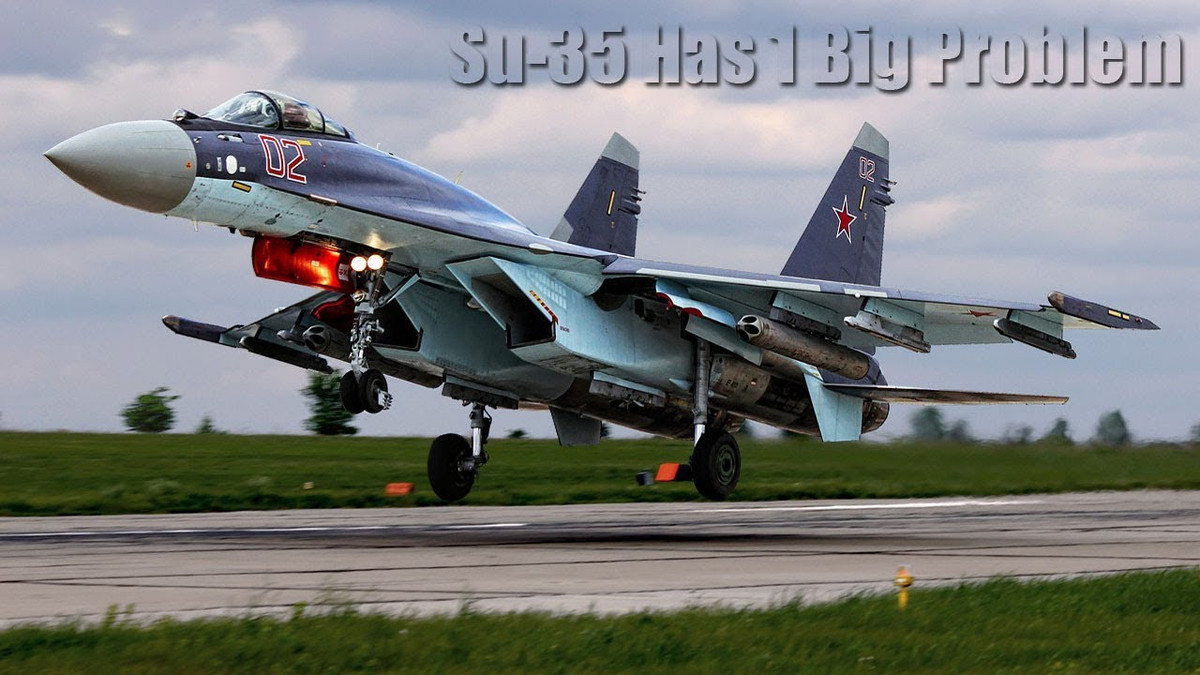 Lịch sử phát triển của Su-35 kéo dài, do sự sụp đổ của Liên Xô và nền kinh tế Nga bị khủng hoảng sau khi Liên Xô sụp đổ; chương trình chỉ thực sự được bắt đầu vào năm 2003. Nguyên mẫu đầu tiên bay thử vào năm 2007 và bắt đầu sản xuất loạt vào năm 2009.