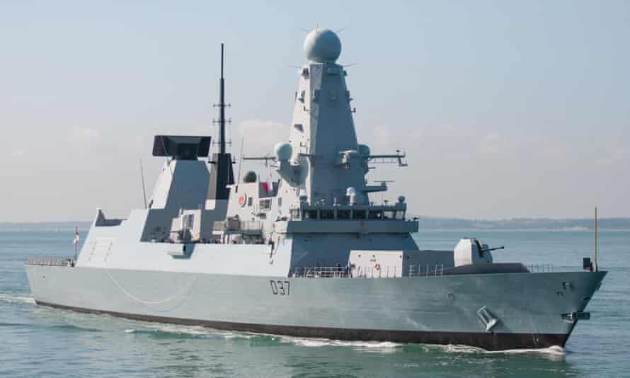 Theo trang web “Defense Briefing”, khi tàu khu trục Laboon tiến vào Biển Đen qua eo biển Bosphorus, tàu khu trục Type 45 Guardian của Hải quân Anh đang ở Istanbul cũng sẽ đi vào Biển Đen, kết hợp với khu trục hạm của Mỹ, để tập trận chung.