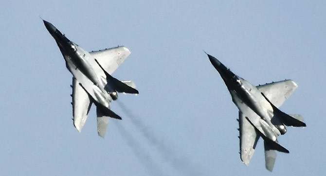 Tuy nhiên, nhiều chuyên gia không loại trừ yếu tố thời tiết cũng như nguyên nhân kỹ thuật, khiến tiêm kích MiG-29SMT đã được hiện đại hóa, có thể đã xảy ra sai sót kỹ thuật, có thể dẫn đến tai nạn.