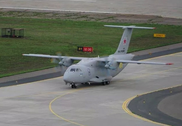 Nhưng trường hợp có kinh nghiệm, nhưng vẫn rơi; đó là việc thử nghiệm nguyên mẫu máy bay vận tải quân sự Il-112V, bị rơi ở khu vực Moscow ngày 17/8; máy bay được điều khiển bởi một phi hành đoàn thực sự giàu kinh nghiệm. Đứng đầu là Anh hùng Nga Nikolai Kuimov, phi công bay thử Cấp 1 Dmitry Komarov và kỹ sư bay thử Cấp 1 Nikolai Khludeev . 