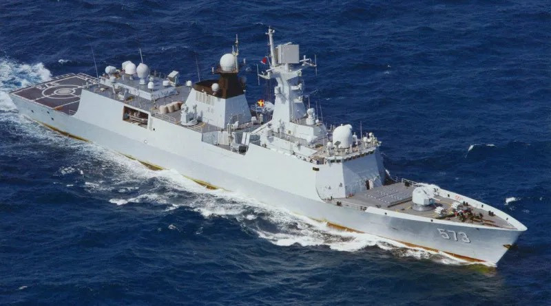 Type-054 là lớp tàu hộ vệ tên lửa được đưa vào phục vụ trong biên chế Hải quân Trung Quốc từ năm 2005. Trong đó Type-054A là phiên bản nâng cấp với hoả lực cũng như tác chiến điện tử mạnh mẽ, được NATO định danh là Jiangkai II. Đây là tàu hộ vệ cỡ lớn chủ lực của lực lượng này hiện nay