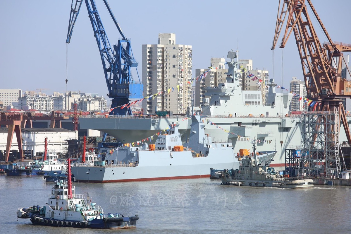Trung Quốc và Pakistan ký kết hợp đồng mua bán 4 chiếc tàu hộ vệ tên lửa tàng hình Type-054A/P với giá trị hợp đồng lên tới 2 tỷ USD, tương đương 500 triệu USD cho một chiếc. Thoả thuận chính thức hoàn thành vào tháng 6/2018.