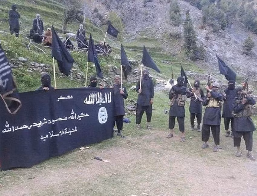 Trung tâm Nghiên cứu Chiến lược và Quốc tế đã thống kê gần 100 cuộc tấn công của ISIS-K ở Afghanistan và Pakistan vào năm 2018, cùng hàng trăm vụ đụng độ với lực lượng Mỹ, Afghanistan hoặc Pakistan.