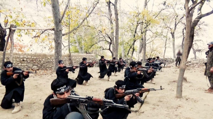 Theo nhà phân tích Seth Jones thuộc Trung tâm Nghiên cứu Chiến lược và Quốc tế, mục tiêu của ISIS-K thực sự là muốn xây dựng một tiểu vương quốc Hồi giáo và họ là đối thủ của cả al-Qaida và Taliban.