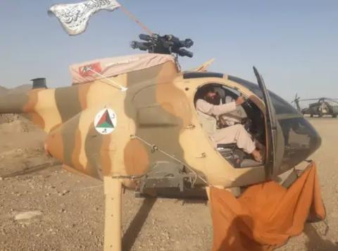 Và số phương tiện vũ khí Taliban thu được, nếu không được bảo dưỡng đúng cách, những thiết bị quân sự này sẽ nhanh chóng bị hỏng. Do đó, một số phương tiện quân sự này cuối cùng sẽ trở thành đồ trang trí, trong khi hầu hết những chiếc khác sẽ bị bỏ đi. Nguồn ảnh: Pinterest.