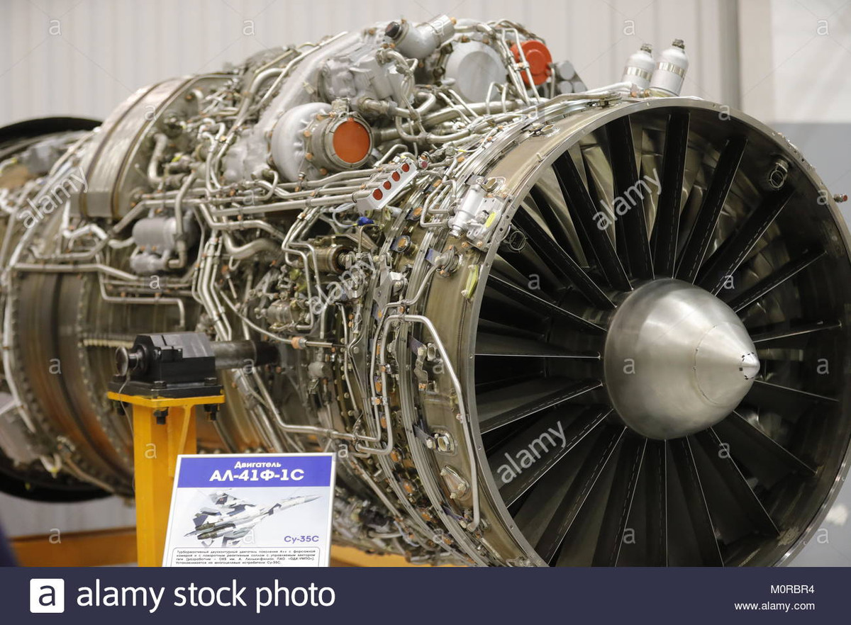 Động cơ được trang bị trên Su-30SM2 là loại AL-41F-1C, tiết kiệm nhiên liệu hơn AL-31FP; động cơ được trang bị hệ thống đánh lửa plasma, công nghệ này chỉ có trên động cơ máy bay thế hệ 5. 