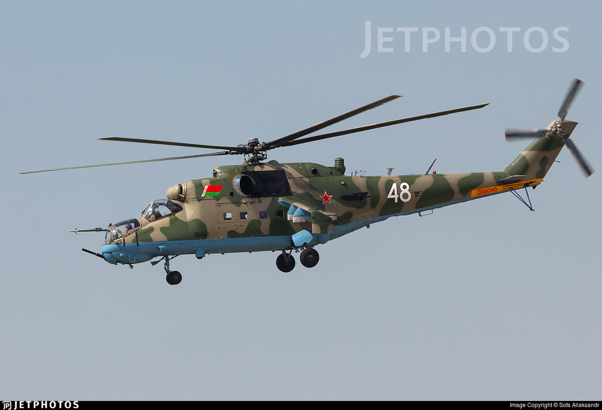 Mi-24 đã được chứng minh là có khả năng sống sót cao trong các trận chiến cường độ cao từ Afghanistan đến Syria; với tốc độ nhanh, giáp dày và có thể hành trình trong thời gian dài, rất thích hợp để chiến đấu ở những vùng khí hậu khắc nghiệt.