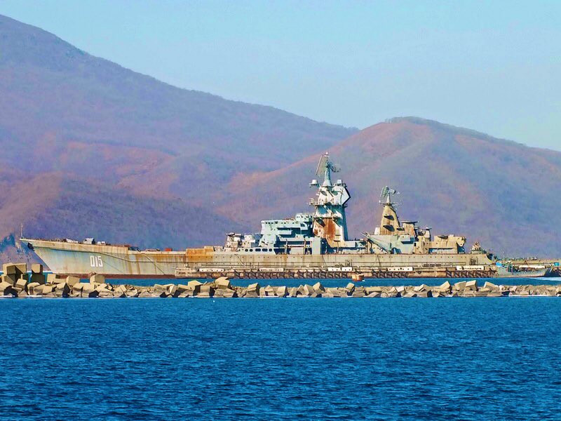 Theo đó, Tập đoàn Rosatom đã ký hợp đồng với Nhà máy Đóng tàu số 30 về việc thanh lý tuần dương tên lửa hạt nhân hạng nặng Admiral Lazarev, thuộc dự án 1144.1.