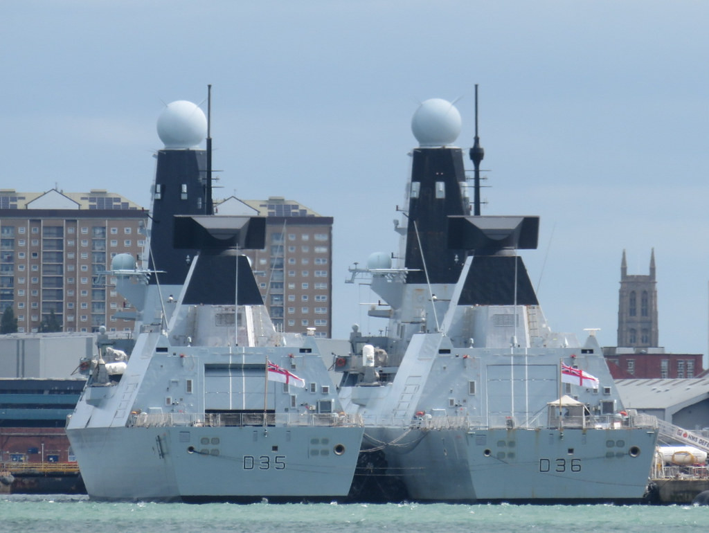 Khi kết hợp với radar Sampson sẽ tạo thành hệ thống PAAMS có thể theo dõi đến 2.000 mục tiêu và phối hợp tấn công cùng 1 lúc, điều này giúp nâng cao khả năng phòng thủ trong một cuộc tấn công bão hoà bằng tên lửa chống hạm hoặc tạo ra chiếc ô phòng không rộng cho hạm đội.