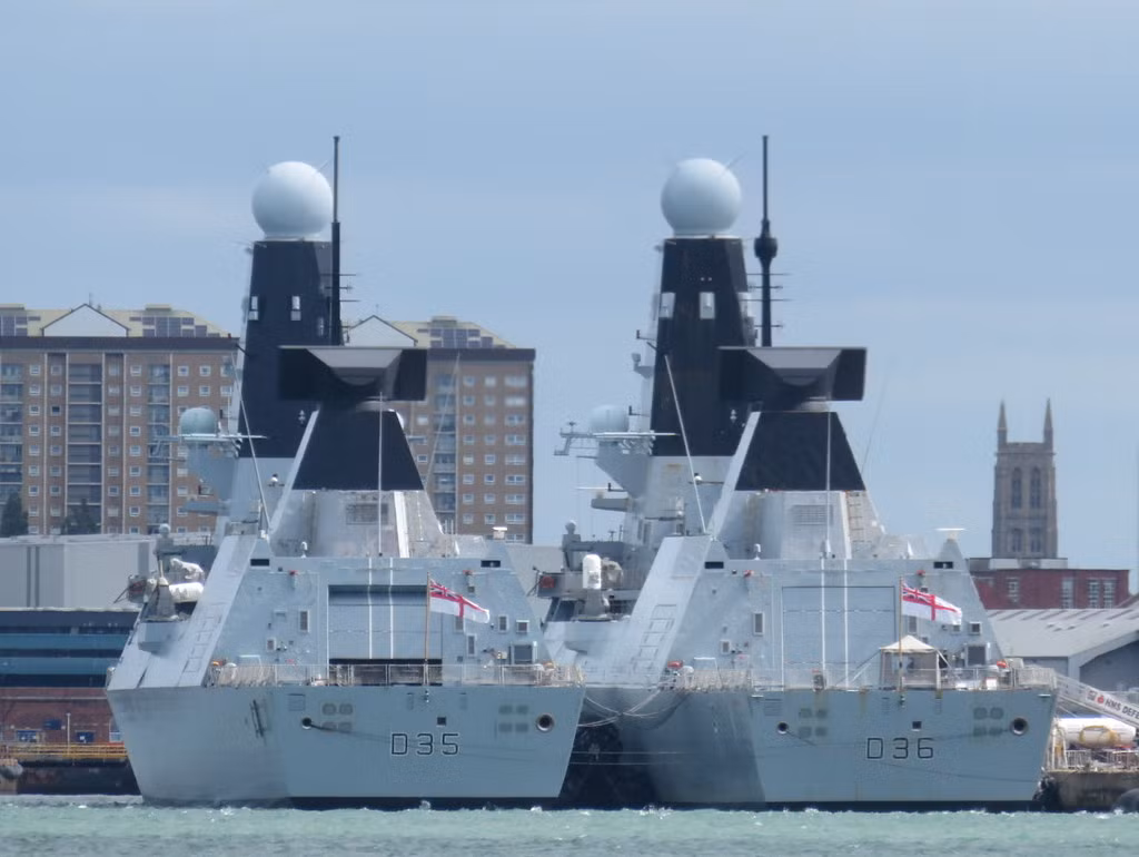 Khi kết hợp với radar Sampson sẽ tạo thành hệ thống PAAMS có thể theo dõi đến 2.000 mục tiêu và phối hợp tấn công cùng 1 lúc, điều này giúp nâng cao khả năng phòng thủ trong một cuộc tấn công bão hoà bằng tên lửa chống hạm hoặc tạo ra chiếc ô phòng không rộng cho hạm đội.