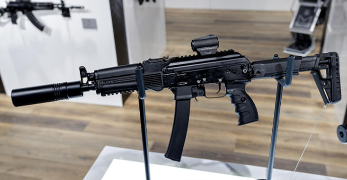 Vào trước ngày khai mạc diễn đàn Army-2021, Kalashnikov đã thông báo về sự xuất hiện của một phiên bản sửa đổi của PPK-20. Nó được phát triển cho các các phi công và lực lượng đặc biệt. Hiện phiên bản vũ khí này, được bổ sung một số thiết bị phụ trợ, đang được thử nghiệm trong Không quân Nga.