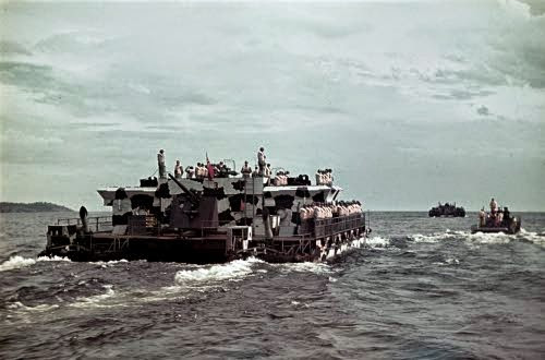 Vào ngày 31/8/1940, một phiên bản nâng cấp mới đã được thử nghiệm thành công trên sông Ems. Lần này là phiên bản nặng hơn có khả năng chuyên chở và kích thước đã tăng lên đáng kể. Số lượng cầu phao trong cấu trúc lại tăng gấp đôi.