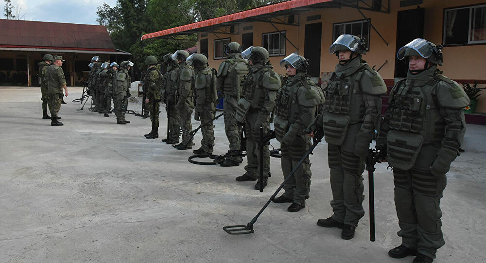 Quân đội Nga đã bắt đầu rà phá vật liệu chưa nổ và bom mìn còn sót sau chiến tranh ở tỉnh Xieng Khouang để giúp xây dựng một căn cứ quân sự mới, một kế hoạch mới nhằm mở rộng viện trợ quân sự cho quốc gia này ở Đông Nam Á.