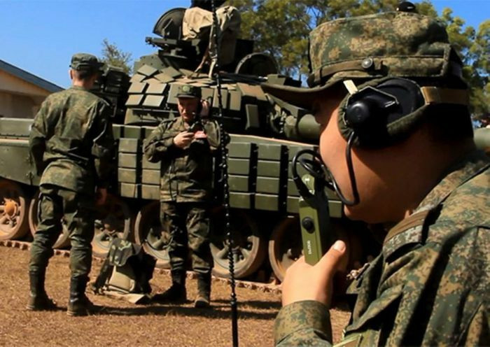 Các nhà báo của hãng tin Avia.pro cũng cho biết thêm ngoài việc quân đội Nga xây dựng một căn cứ không quân, thì Nga cũng sẽ bố trí trụ sở cho lực lượng phòng không quân sự của Lực lượng Hàng không Vũ trụ Nga.