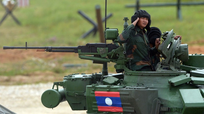 Việc Nga xây căn cứ không quân tại Xieng Khouang và cung cấp xe tăng T-72B1 cho Lào tiếp tục chứng tỏ mối quan hệ hữu nghị hợp tác quốc phòng chặt chẽ giữa hai nước. Trực tiếp hỗ trợ xây dựng lực lượng quốc phòng nước bạn Lào thêm vững mạnh.