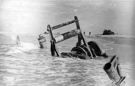 Khoảng 2 tiếng đồng hồ sau mìn phát nổ, tàu LCU bị xé toang chìm tại chỗ nằm vắt ngang sông Cửa Việt. Đó là vào ngày 15/5/1967. Dưới sức ép của vụ nổ, tàu chìm, nhiều lính Mỹ bị hất tung xuống nước. Địch phải phong tỏa cấm tàu thuyền không qua lại khu vực cảng Đông Hà nhiều ngày, để khắc phục hậu quả trận đánh. 