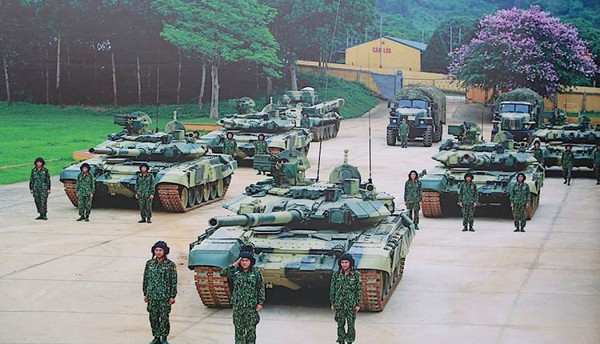 Hiện nay, Binh chủng tăng thiết giáp Việt Nam đang vận hành 64 xe tăng T-90S/SK hiện đại nhập khẩu từ Nga trong một hợp đồng ký kết từ năm 2016. Đây là loại xe tăng hiện đại và mạnh mẽ số 1 khu vực Đông Nam Á hiện nay cũng như hàng đầu trên thế giới.