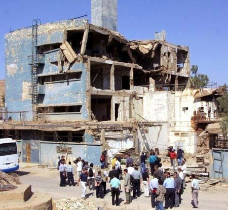 Cuộc tấn công vào lò phản ứng Osirak cho đến ngày nay vẫn được nhiều người coi là thời khắc quan trọng nhất của Không quân Israel. Không quân nước này đã sử dụng các máy bay chiến đấu mới được chuyển giao bao gồm 8 máy bay phản lực F-16A Fighting Falcon và 6 máy bay phản lực F-15A Eagle.