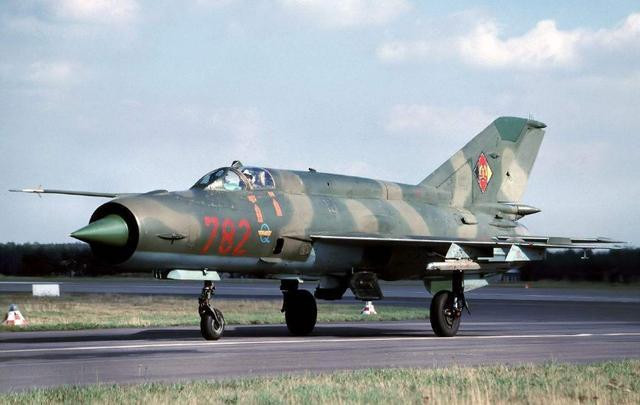 Tên lửa chống hạm hạng nặng P-700 cũng được thiết kế và phát triển bởi Phòng thiết kế Cherome, tên lửa này đã từ bỏ hình dạng khí động học của cửa hút khí ở bụng, mà tên lửa P-500 thế hệ trước sử dụng, mà thay bằng thiết kế như của máy bay chiến đấu MiG-21, sử dụng trực tiếp thiết kế cửa nạp khí từ đầu đạn.