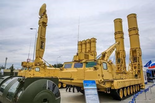 Việc Nga triển khai tên lửa phòng không S-300V4 là một phần trọng tâm và quan trọng hơn là hiện đại hóa các lực lượng Nga trong khu vực. Đồng thời thể hiện sức mạnh của quân đội Nga với các nước trong khu vực.